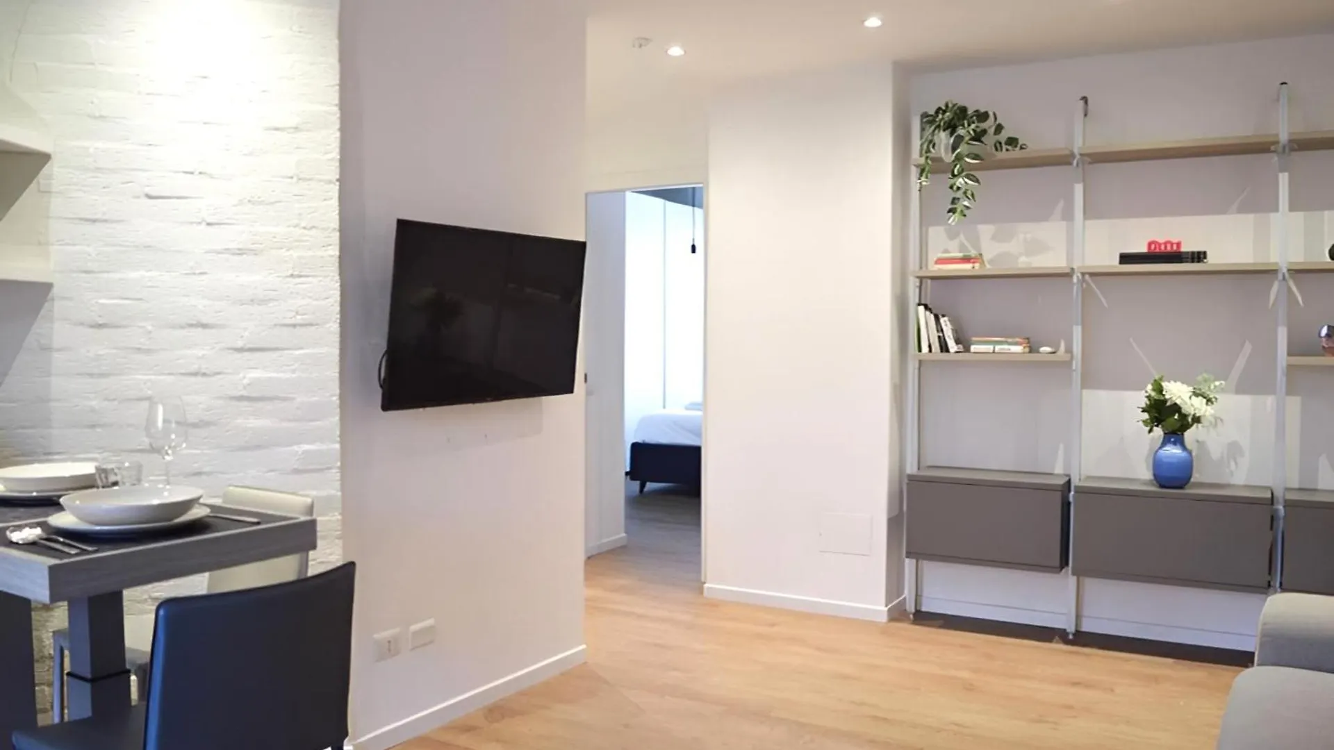 Visit Milano - Home Solution